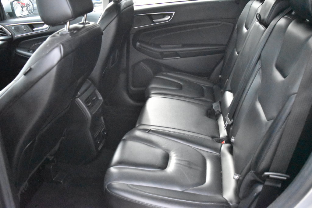 Used 2022 Ford Edge Titanium w/ Equipment Group 301A AWD/4WD image 11
