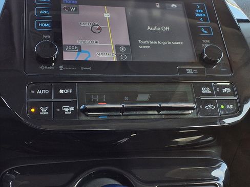 Used 2017 Toyota Prius Four image 20