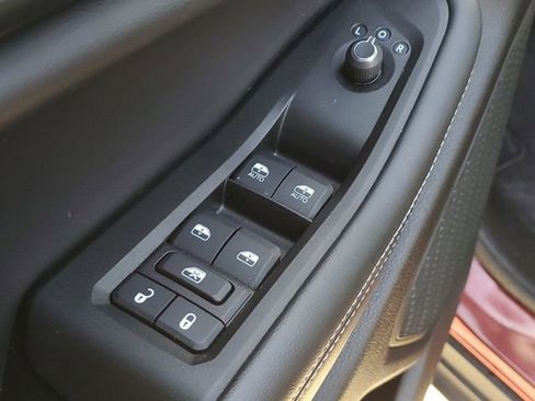 Used 2025 Jeep Grand Cherokee Laredo X image 22