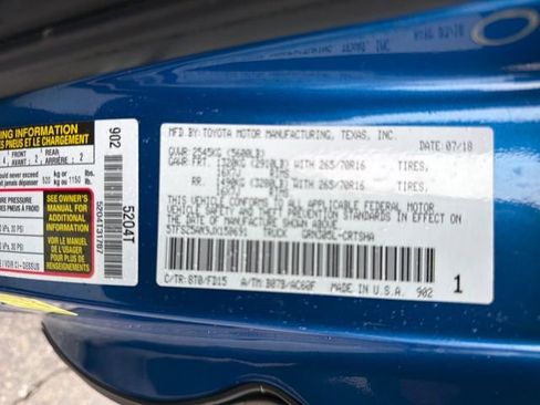 Used 2018 Toyota Tacoma TRD Off-Road image 33