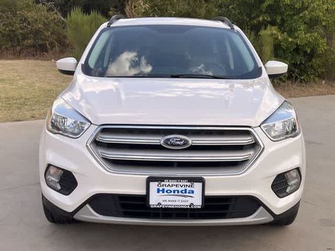 Used 2018 Ford Escape SE w/ SE Sync 3 Package FWD image 7