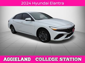 Used 2024 Hyundai Elantra SEL FWD video 1