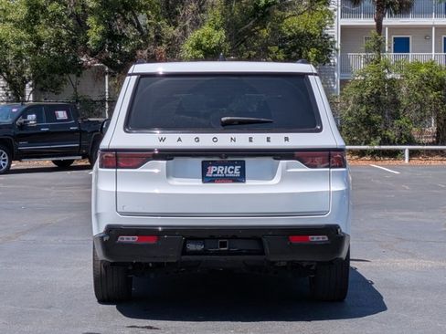 Used 2024 Jeep Wagoneer Series II AWD/4WD image 6