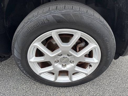 Used 2021 Jeep Renegade Limited AWD/4WD image 9