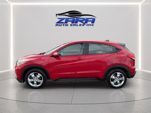Used 2017 Honda HR-V LX image 4
