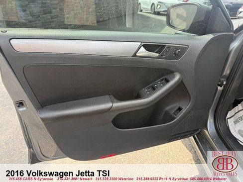 Used 2016 Volkswagen Jetta Sport FWD image 9