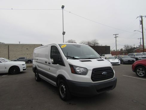 Used 2017 Ford Transit 150 LOW ROOF W/SLIDING SIDE DOOR W image 4
