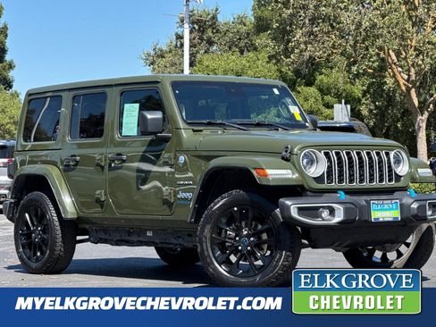 Used 2024 Jeep Wrangler Unlimited Sahara AWD/4WD image 1