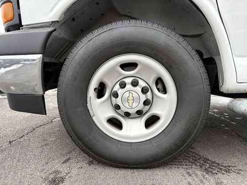 Used 2024 Chevrolet Express 2500 w/ Driver Convenience Package image 13