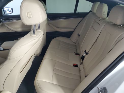 Used 2019 BMW 530e w/ Convenience Package RWD image 13