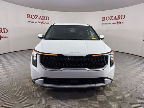 Used 2026 Kia Carnival LXS image 2