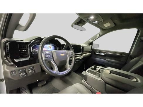 Used 2024 Chevrolet Silverado 1500 LT AWD/4WD image 9
