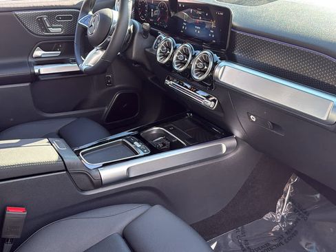 Certified 2025 Mercedes-Benz GLB 250 4MATIC image 50