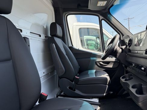 New 2023 Mercedes-Benz Sprinter 3500 image 6