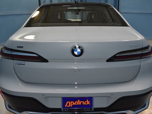 New 2026 BMW 740i xDrive w/ Executive Package image 21