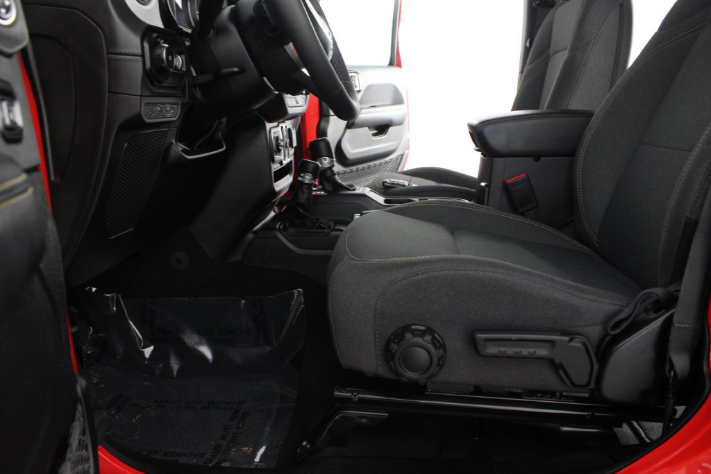 Used 2026 Jeep Wrangler Unlimited Sahara AWD/4WD image 22