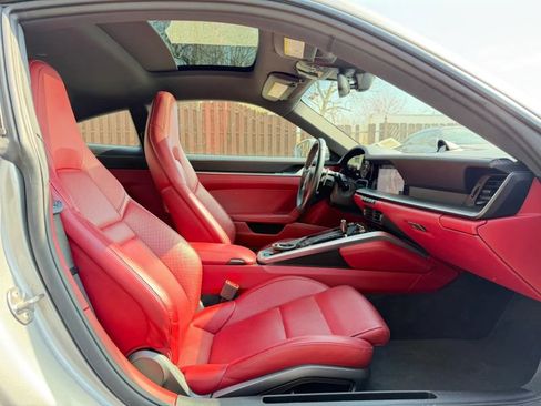 Used 2020 Porsche 911 Carrera S image 23