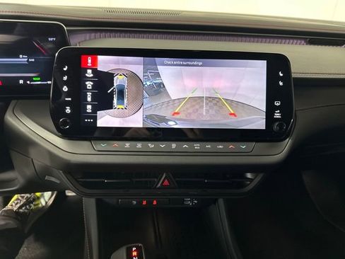 Used 2024 Dodge Charger R/T w/ Plus Group image 23