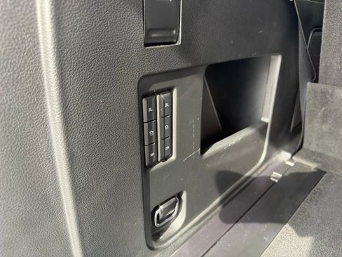 Used 2019 Ford Expedition Platinum image 12