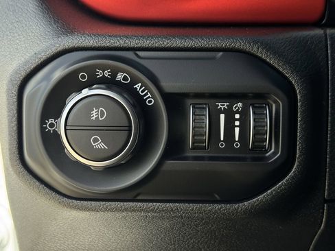Used 2021 Jeep Gladiator Rubicon AWD/4WD image 22