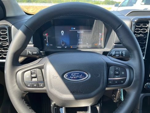 New 2026 Ford Ranger XLT w/ FX4 Off-Road Package AWD/4WD image 15