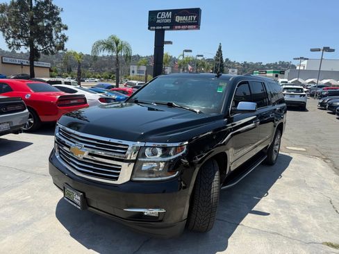 Used 2020 Chevrolet Suburban Premier image 5