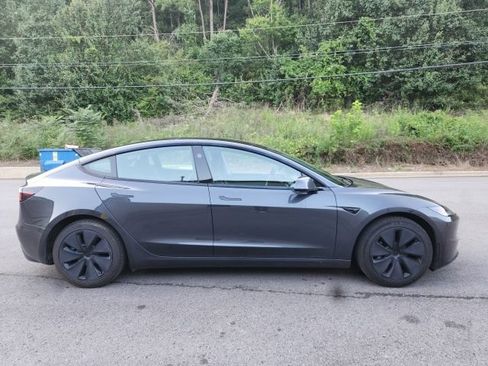 Used 2025 Tesla Model 3 Long Range RWD image 2