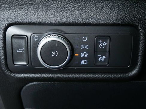 Used 2021 Ford Explorer Limited w/ Equipment Group 301A AWD/4WD image 24