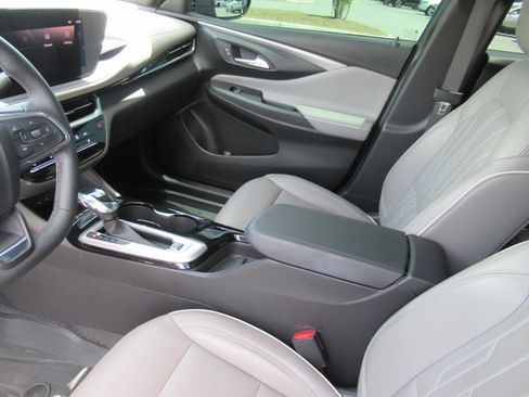 Used 2024 Buick Envista Avenir FWD image 16