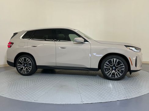 Used 2026 BMW X3 xDrive30i w/ Convenience Package AWD/4WD image 8