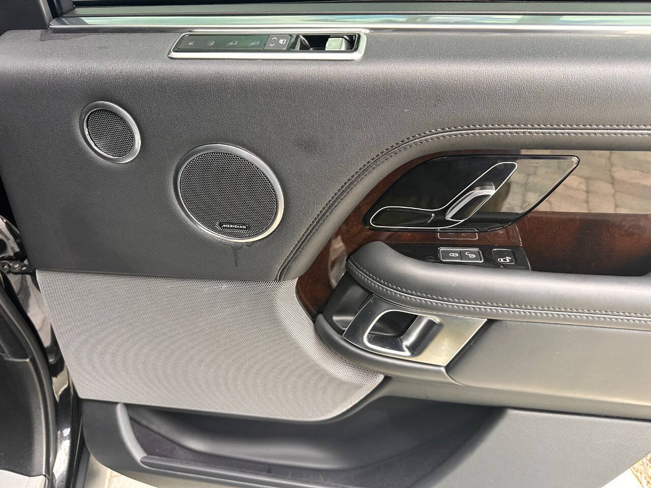 Used 2019 Land Rover Range Rover Long Wheelbase Supercharged AWD/4WD image 75