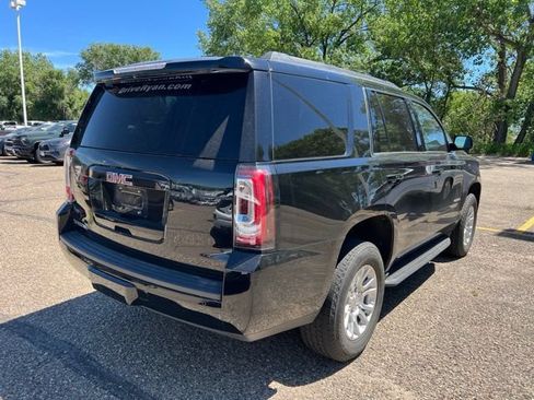 Used 2017 GMC Yukon SLT AWD/4WD image 8