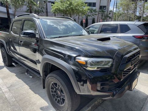Used 2021 Toyota Tacoma TRD Pro image 2