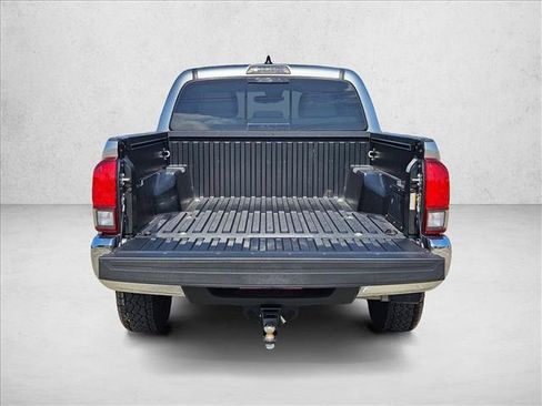 Used 2022 Toyota Tacoma SR5 RWD image 7