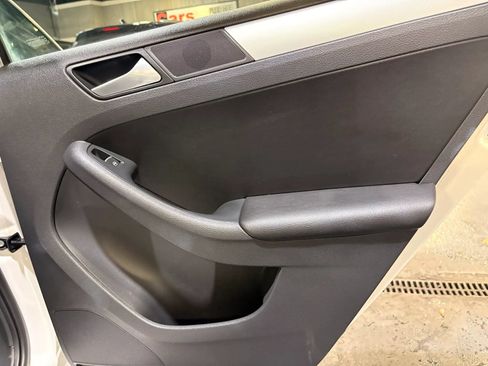 Used 2013 Volkswagen Jetta GLI Autobahn FWD image 18