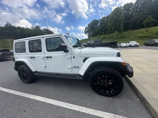Used 2025 Jeep Wrangler Unlimited Sahara AWD/4WD image 37
