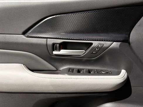 New 2026 Toyota Grand Highlander AWD Hybrid image 23