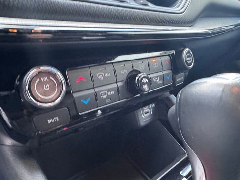 Used 2023 Jeep Compass Trailhawk image 21