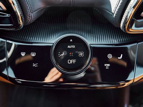 Used 2026 Ferrari Purosangue image 87