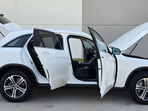 Used 2018 Mercedes-Benz GLC 300 4MATIC image 15