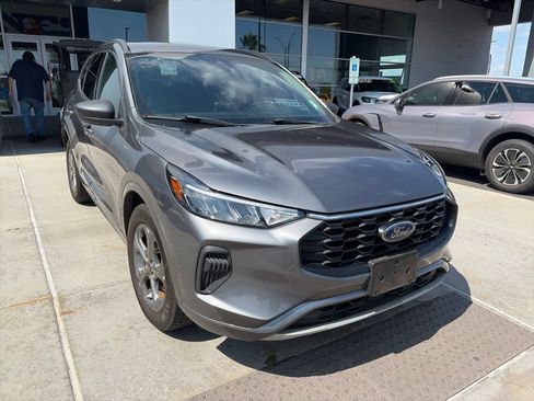 Used 2023 Ford Escape ST-Line AWD/4WD image 7