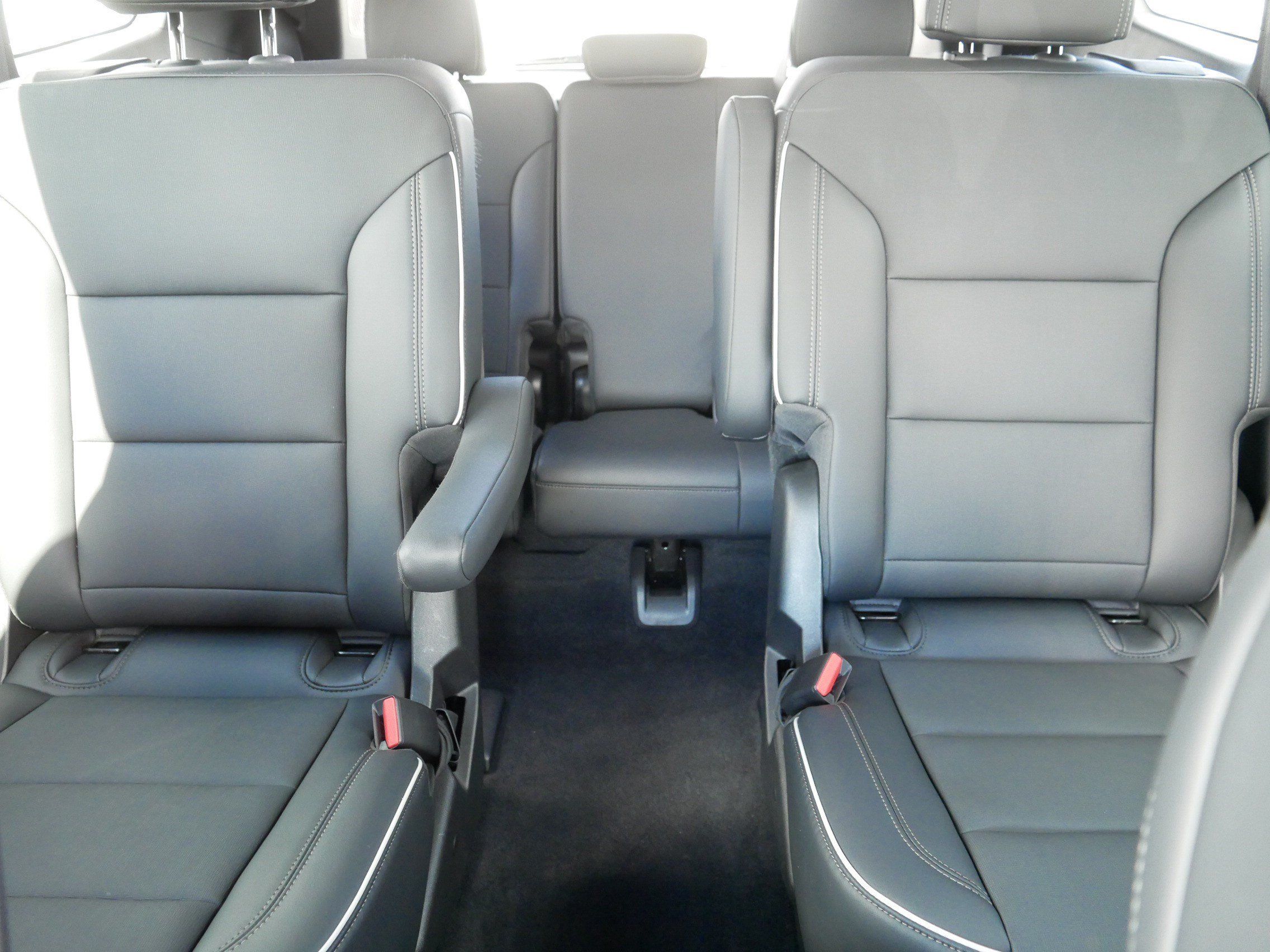 Used 2026 Buick Enclave Preferred AWD/4WD image 13