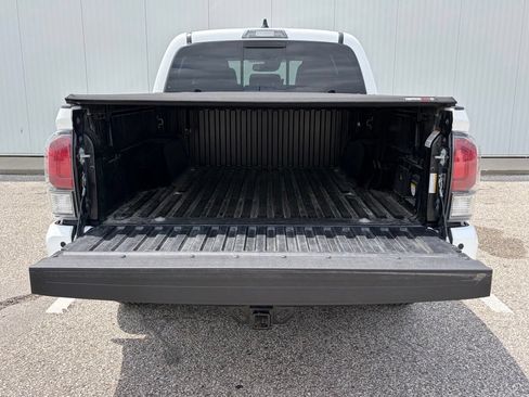 Used 2022 Toyota Tacoma Limited AWD/4WD image 21