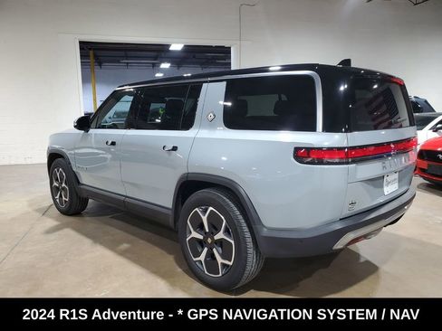 Used 2024 Rivian R1S Adventure AWD/4WD image 11