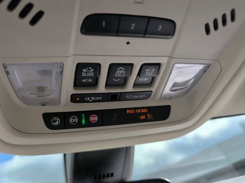 Used 2022 Buick Enclave Essence w/ Experience Buick Package image 29