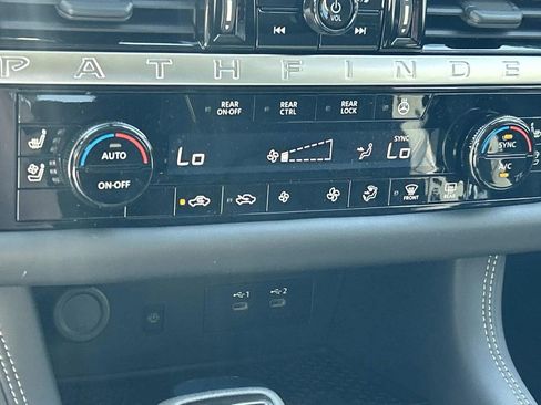 New 2026 Nissan Pathfinder Platinum w/ Lighting Package AWD/4WD image 37