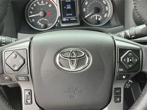 Certified 2021 Toyota Tacoma TRD Off-Road w/ TRD Premium Off Road Package image 11