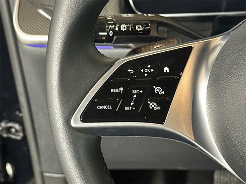 Certified 2025 Mercedes-Benz GLC 300 image 27