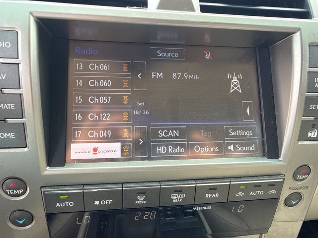 Used 2016 Lexus GX 460 w/ Premium Package AWD/4WD image 12