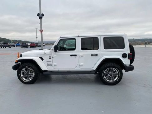 Used 2021 Jeep Wrangler Unlimited Sahara AWD/4WD image 5